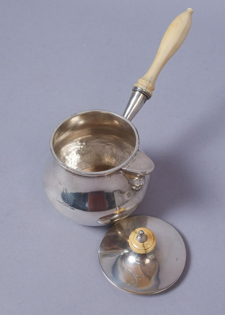 Scottish 1817 Sterling Silver Covered Sauce Server: Fine antique 1817 sterling silver sauce server made in Scotland. Accompanied by lid and hinged spout with integral strainer. 12.06ozt 8 1/2" x 3 3/4" x 5"