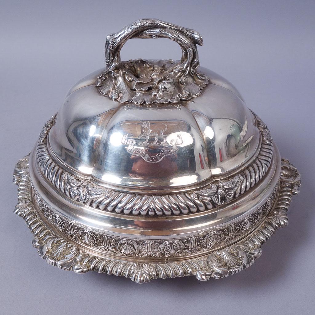 English Silver Ornate Covered Serving Dish 1827: This is an English Silver ornate covered serving dish from 1827 by John Bridge or John Booth weighing 64 ozt. 7 1/2" x 11"