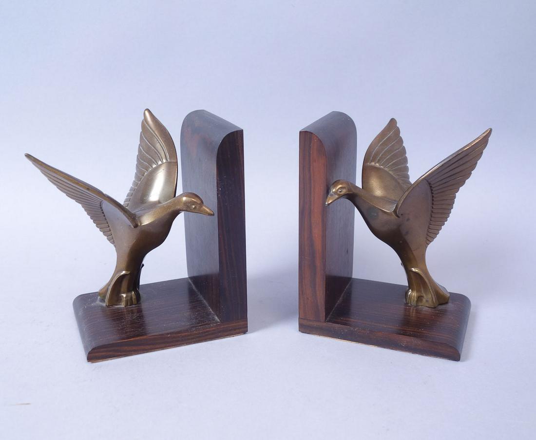 Vintage Pair Duck Bronze and Wood Bookends: This is a pair of vintage bookends with bronze ducks set on wood. 4 3/4" x 5 3/4" x 4 1/2"