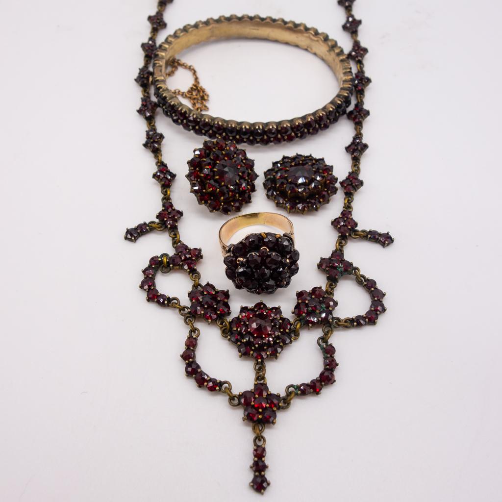 Group Antique Bohemian Garnet Jewelry incl Solid Gold (1 of 7)