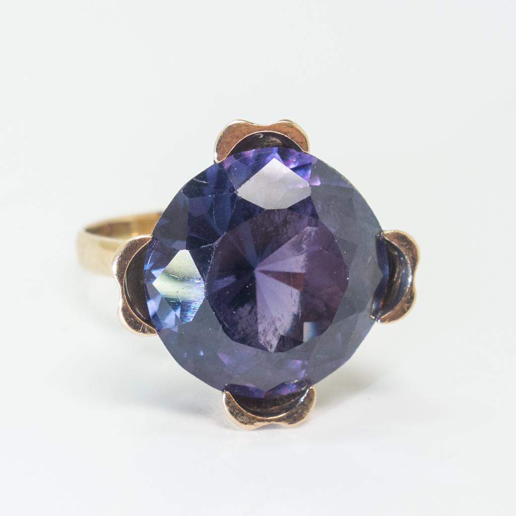 Retro Rose Gold Synthetic Color Change Alexandrite Ring (1 of 3)
