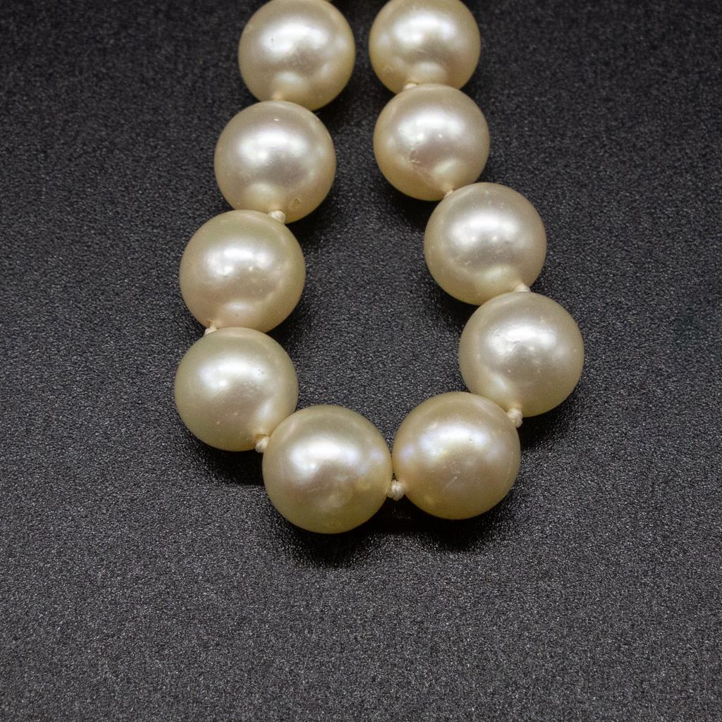 8mm Pearl Necklace w 1tcw Diamond Gold Clasp (1 of 4)