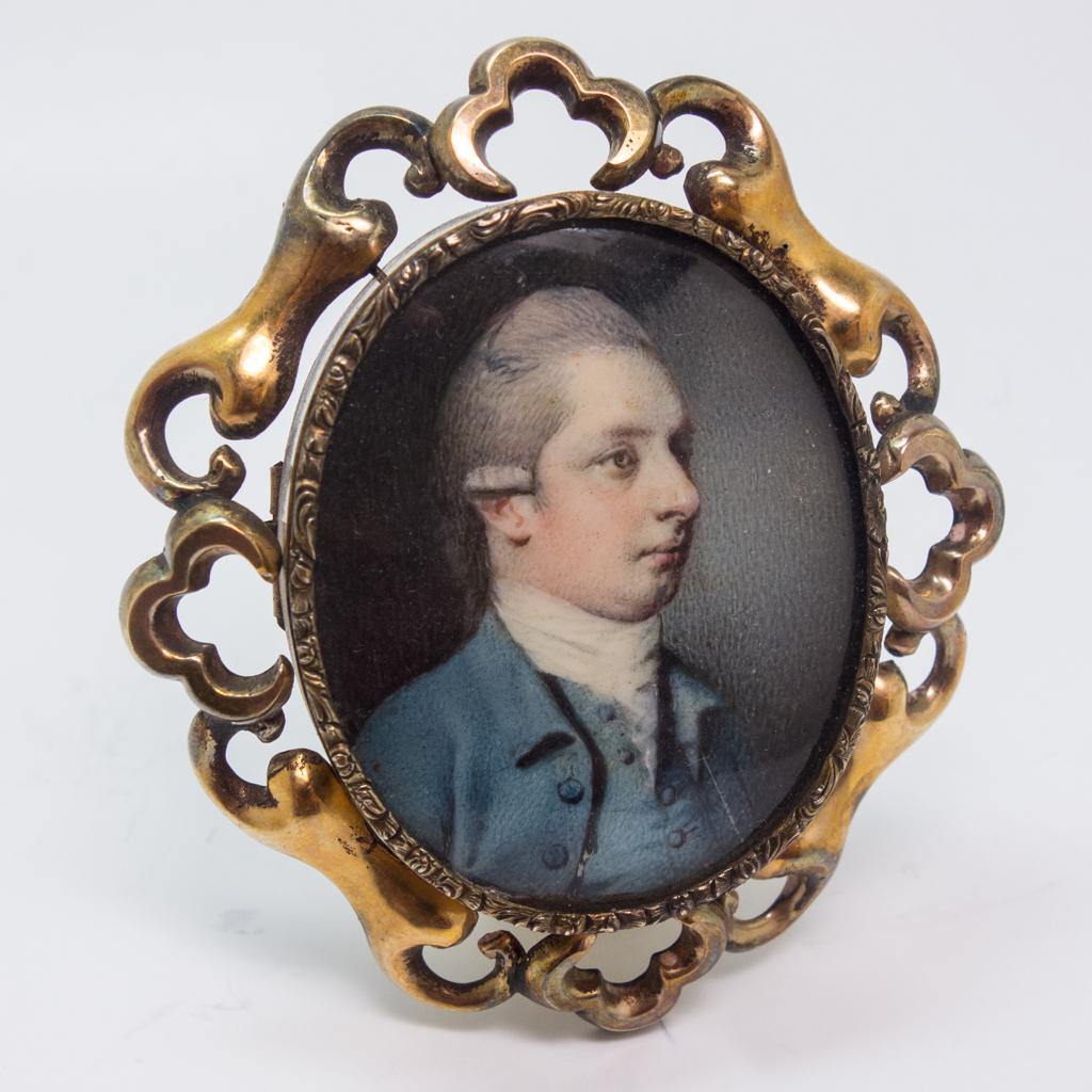 Framed Yellow Metal Brooch with Portrait of a Man (1 of 2)