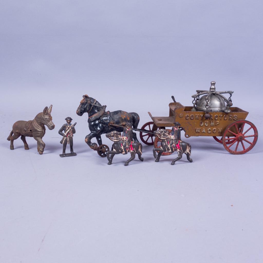 Antique Cast Iron Toy Contractors Dump Wagon w Extras (1 of 14)