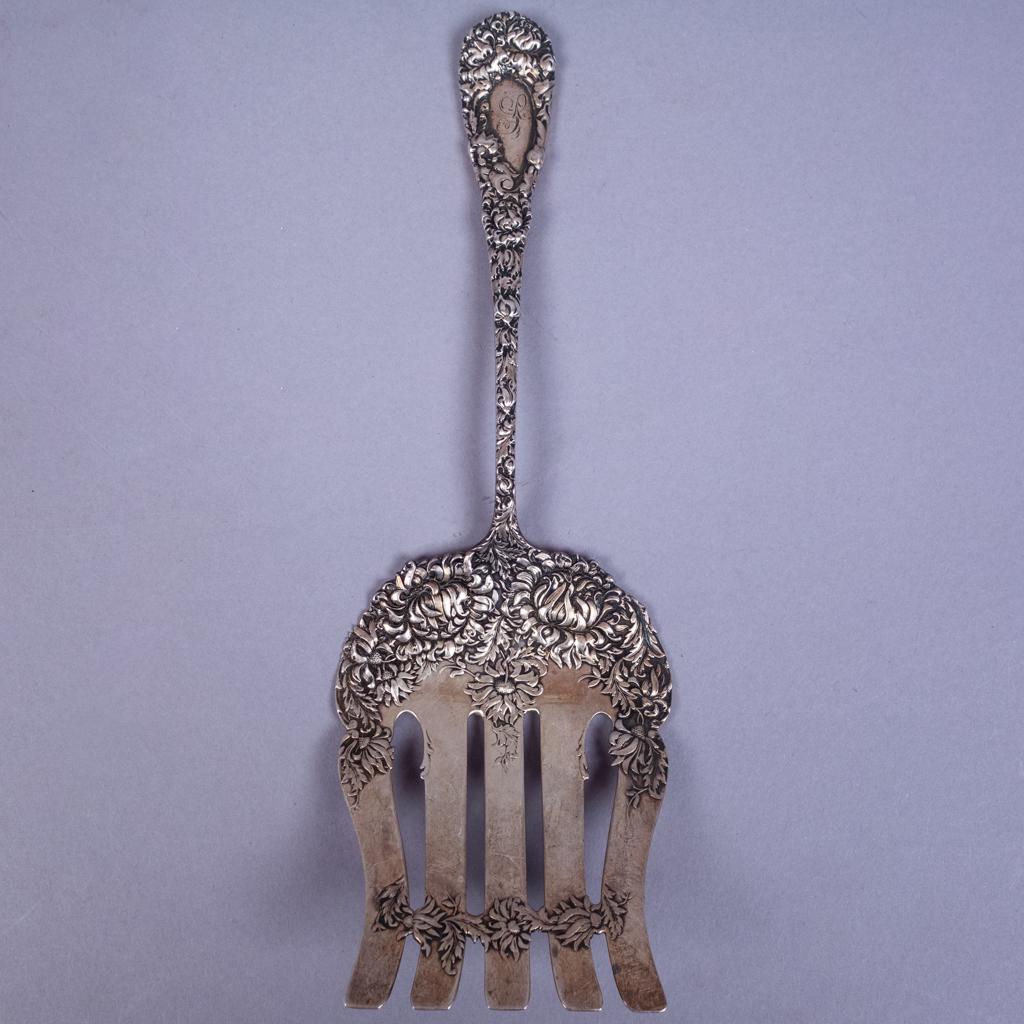 Durgin Sterling Silver Chrysanthemum Asparagus Fork (1 of 4)