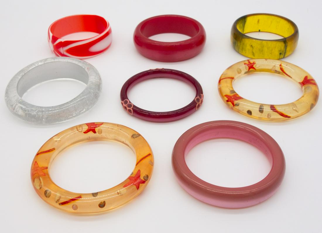 Vintage Lot 8 Lucite and Other Bangle Bracelets (1 of 1)