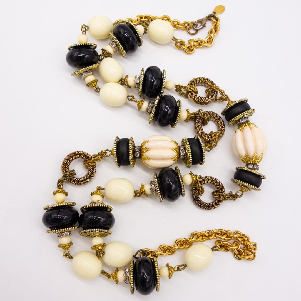 Vintage Lawrence VRBA Black and White Bead Necklace: This is a vintage Mid Century black and white beaded necklace from designer Lawrence Vrba. Vrba designed under his own name after working for famed American jewelry designer Miriam Haskell. 41" long