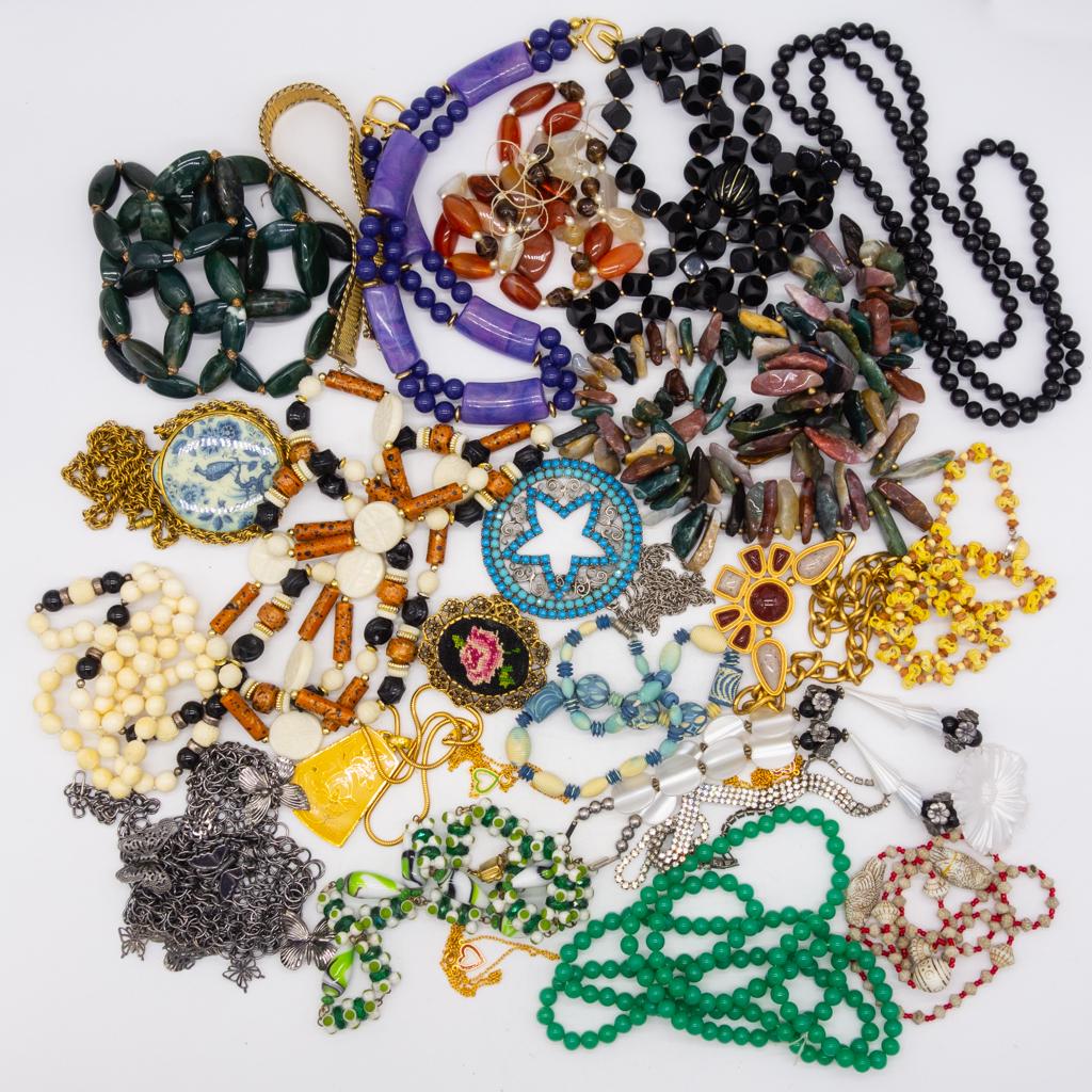 Vintage Lot 25 Necklaces incl Trifari, Mesh Bib, Beaded (1 of 1)