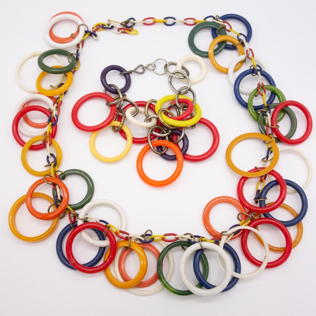 Vintage Mid Century Plastic Circle Necklace Bracelet (1 of 1)