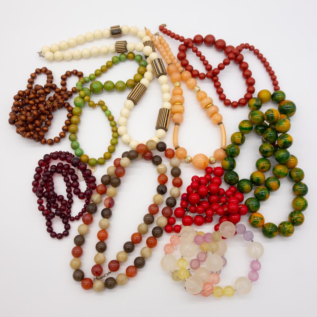 10 Vintage Beaded Necklaces incl Marbled Bakelite (1 of 1)