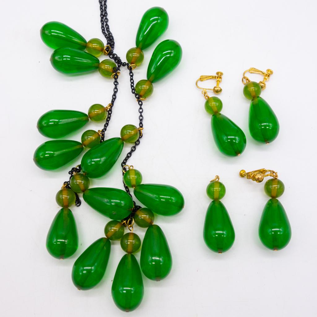 Vintage Lot Green Bakelite Bead Necklace Earrings (1 of 1)