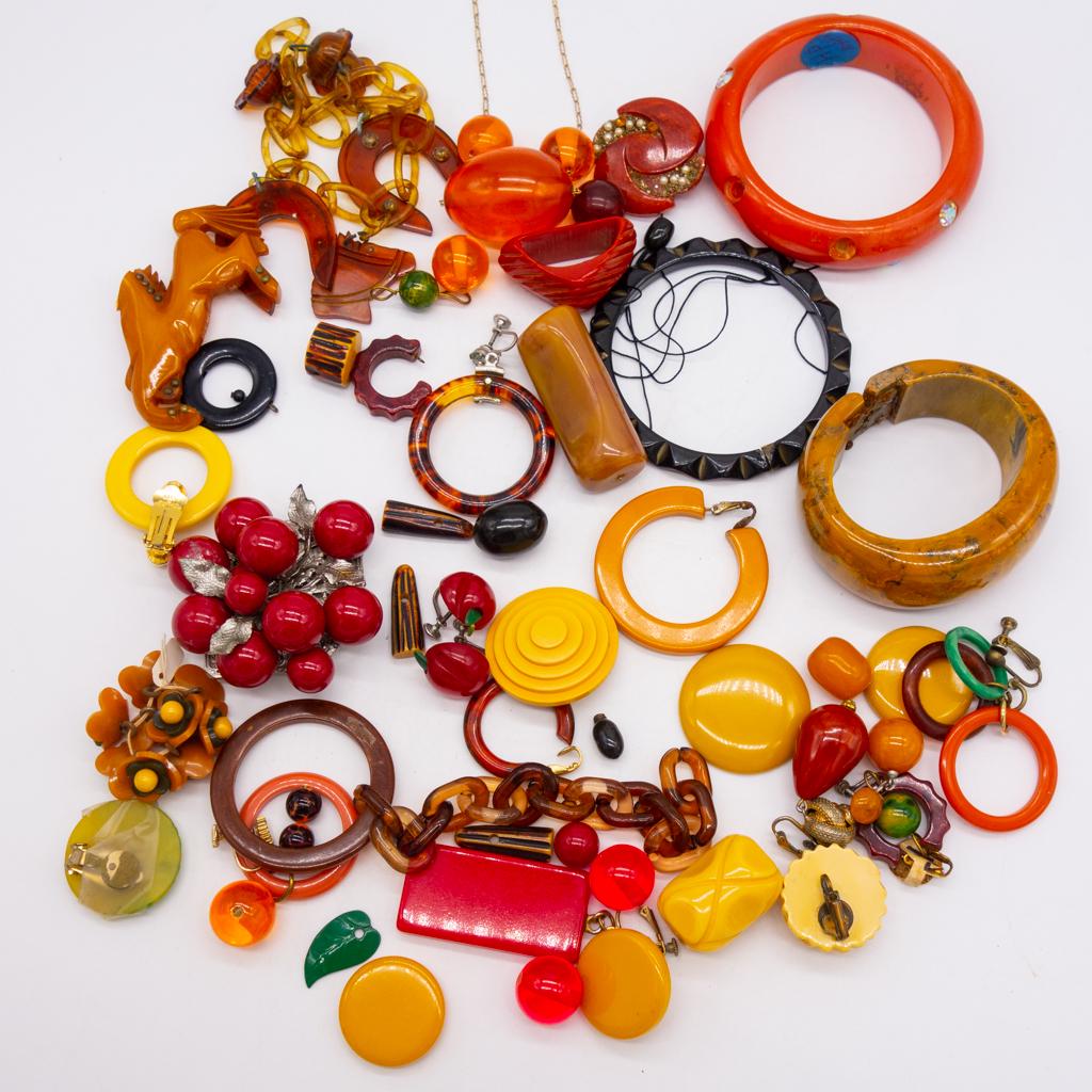 Vintage Assorted Lot Bakelite Jewelry Incl Bracelets Vintage Assorted Lot Bakelite Jewelry Incl Bracelets