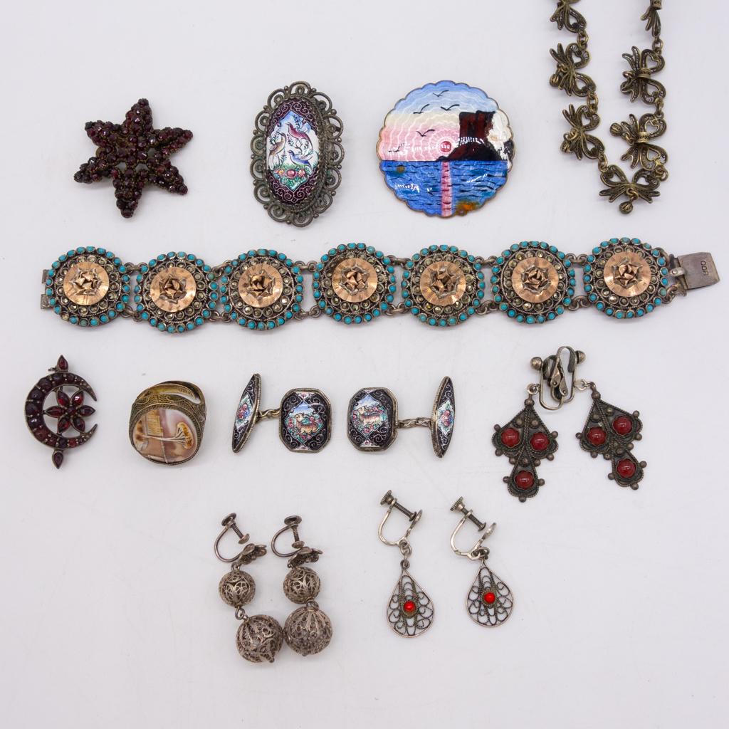 Vintage Lot 11 Ladies Jewelry incl Silver, Garnets (1 of 4)