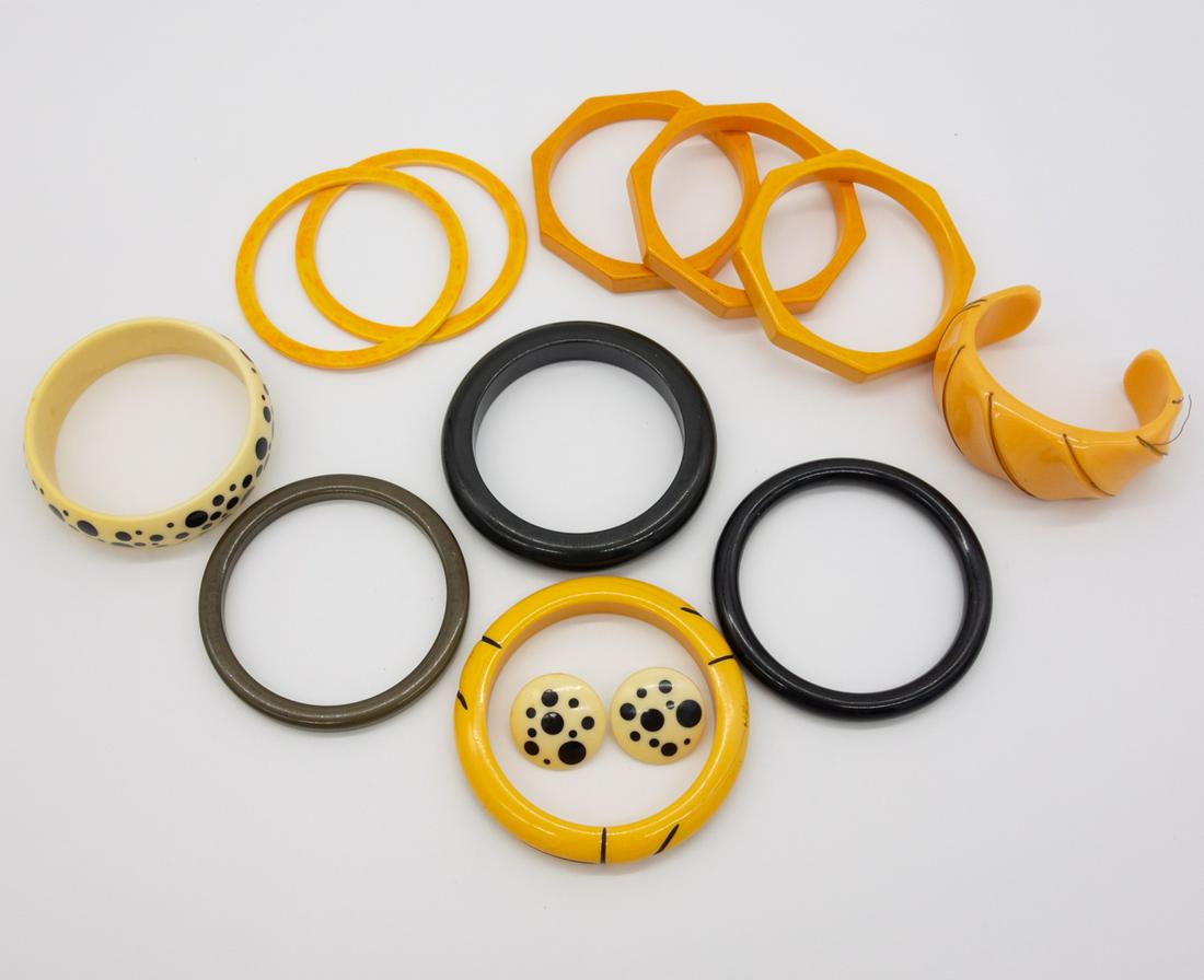 Vintage Lot Bakelite and Early Plastic Bangle Bracelets (1 of 1)
