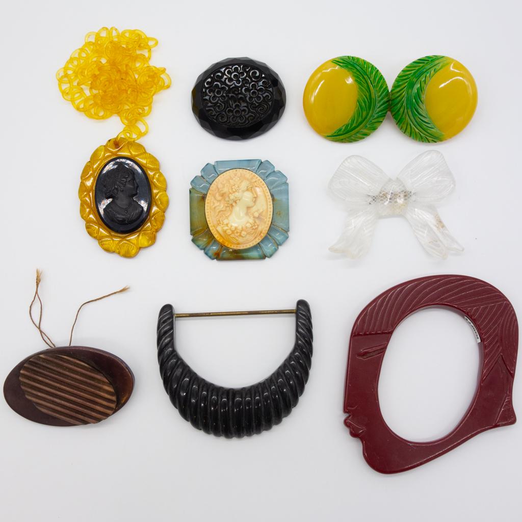 Mid Century Lot Vintage Bakelite, Other Plastics (1 of 3)