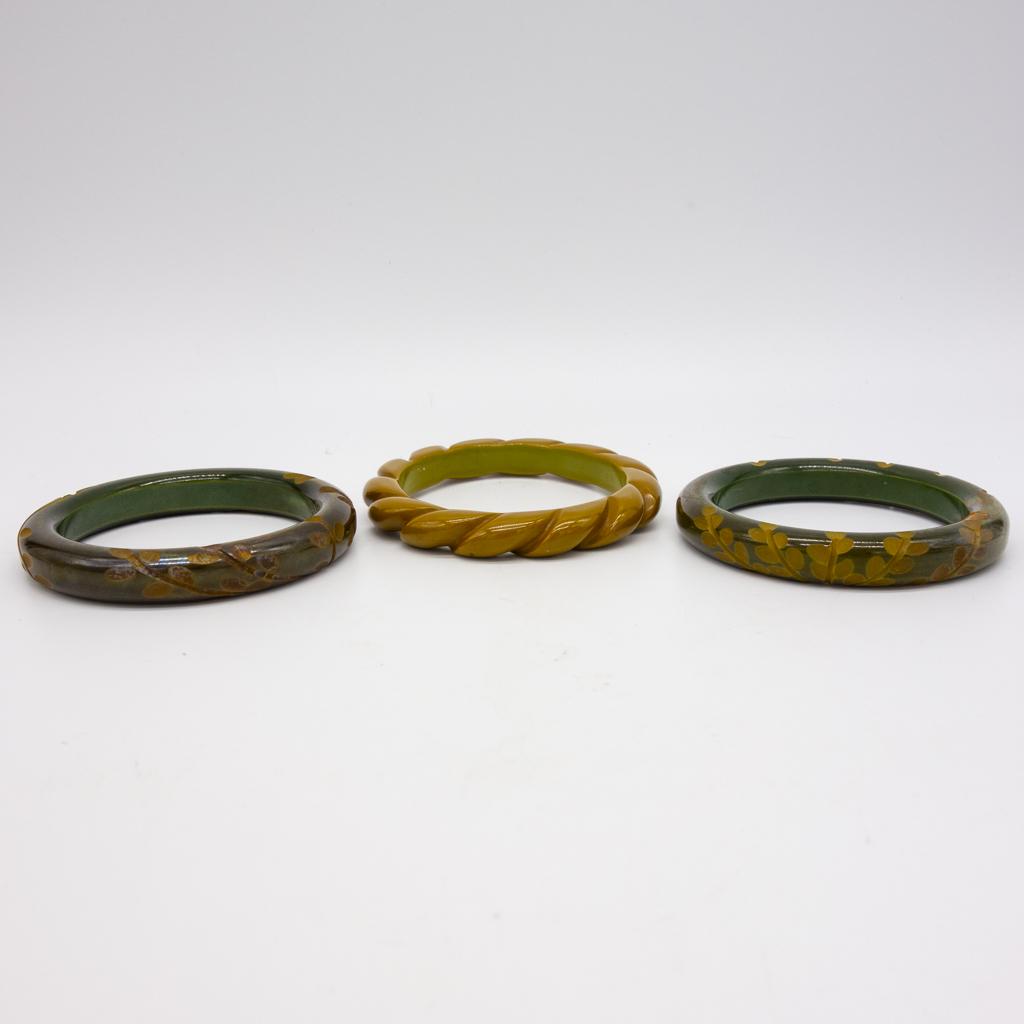 Vintage Lot of 2 Green Bakelite Carved Bangle Bracelets (1 of 1)