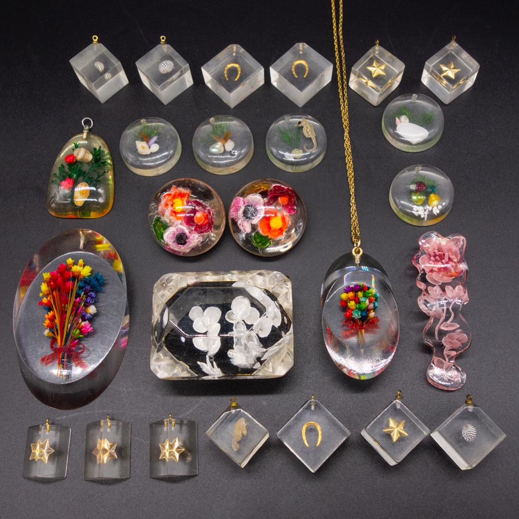 Lot Reverse Carved Encased Flower Jewelry Joyce Francis (1 of 1)