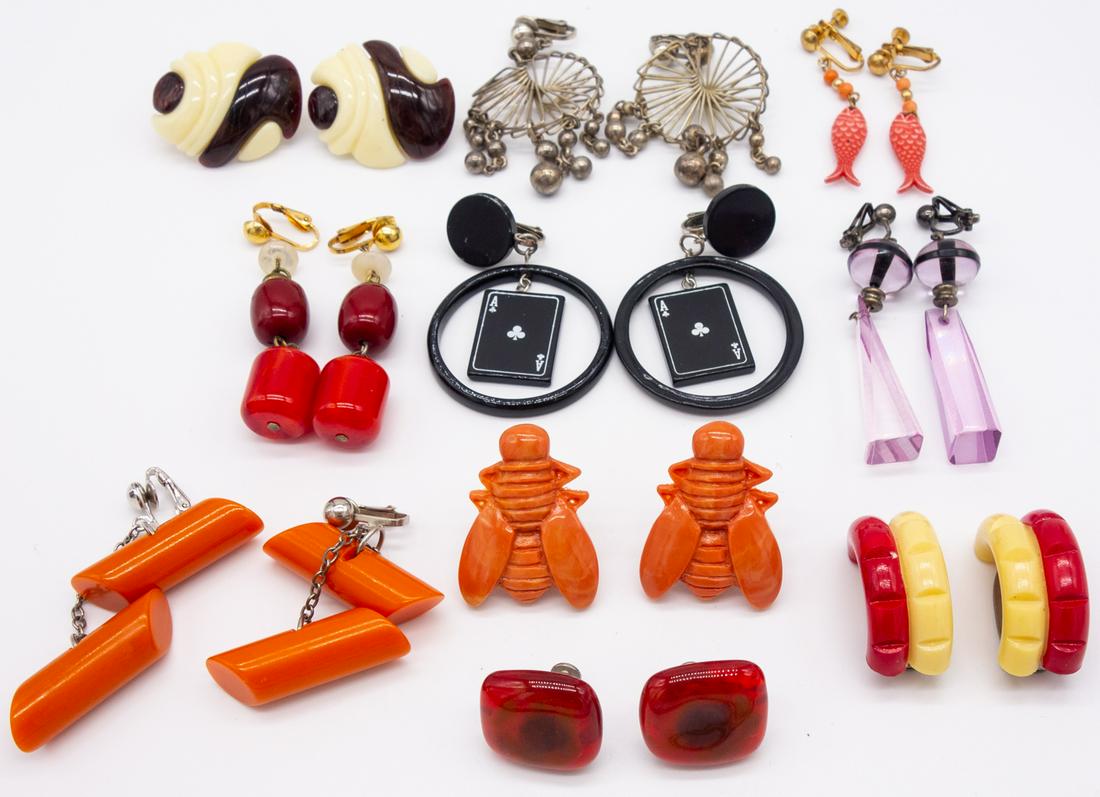 Vintage Lot Plastic Retro Jewelry incl KJL Bee Earrings (1 of 2)