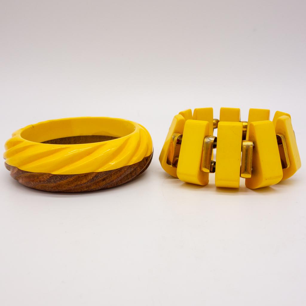 Vintage Bakelite Bracelets Stretch, Carved Wood Bangle (1 of 1)