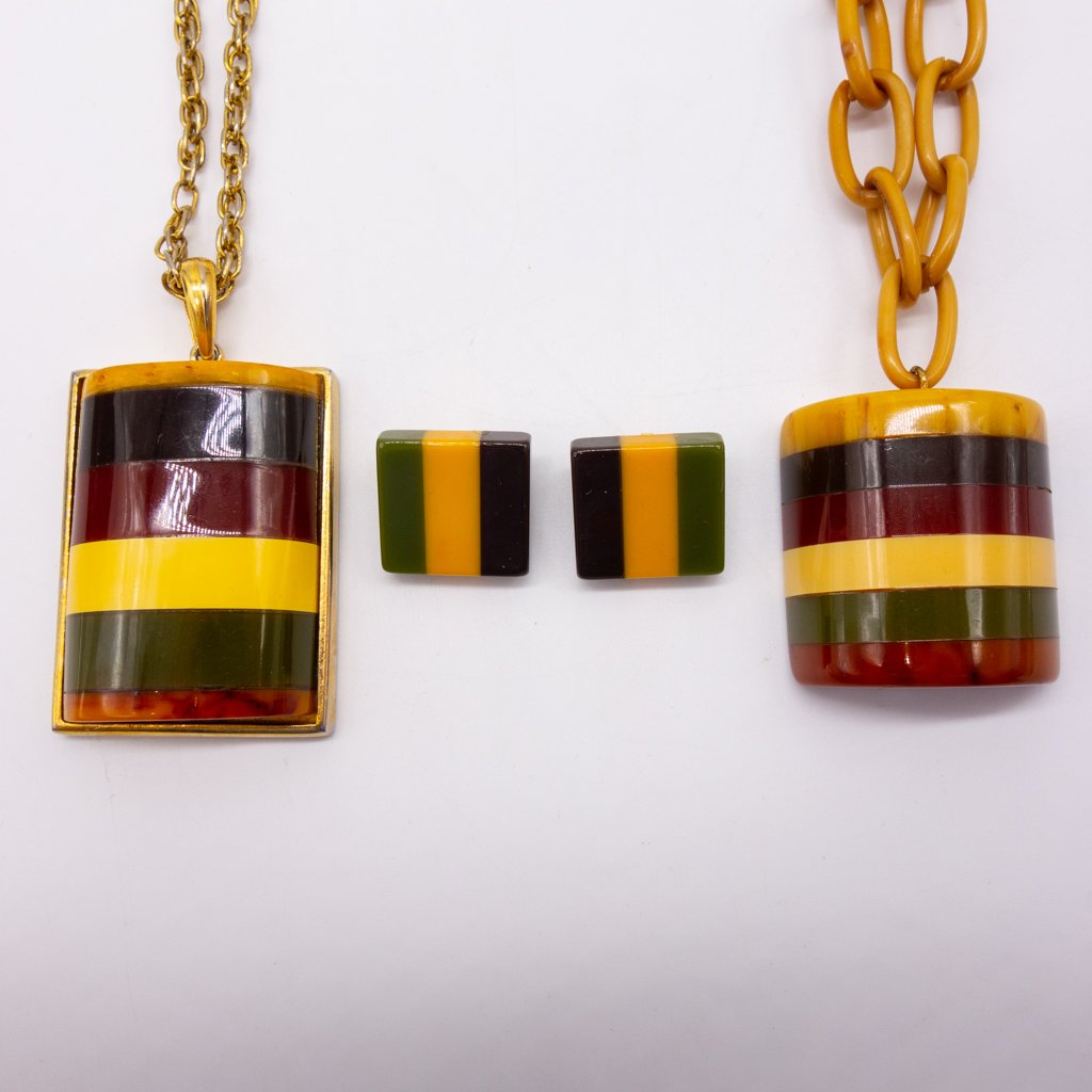 Vintage lot of 3 Laminated Bakelite Necklaces Earrings (1 of 2)