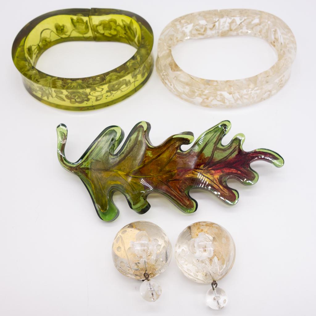 Lot 4 Reverse Carved Signed Joyce Francis Jewelry (1 of 6)