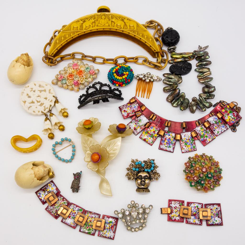 Vintage Assorted Lot Jewelry and Accessories (1 of 1)