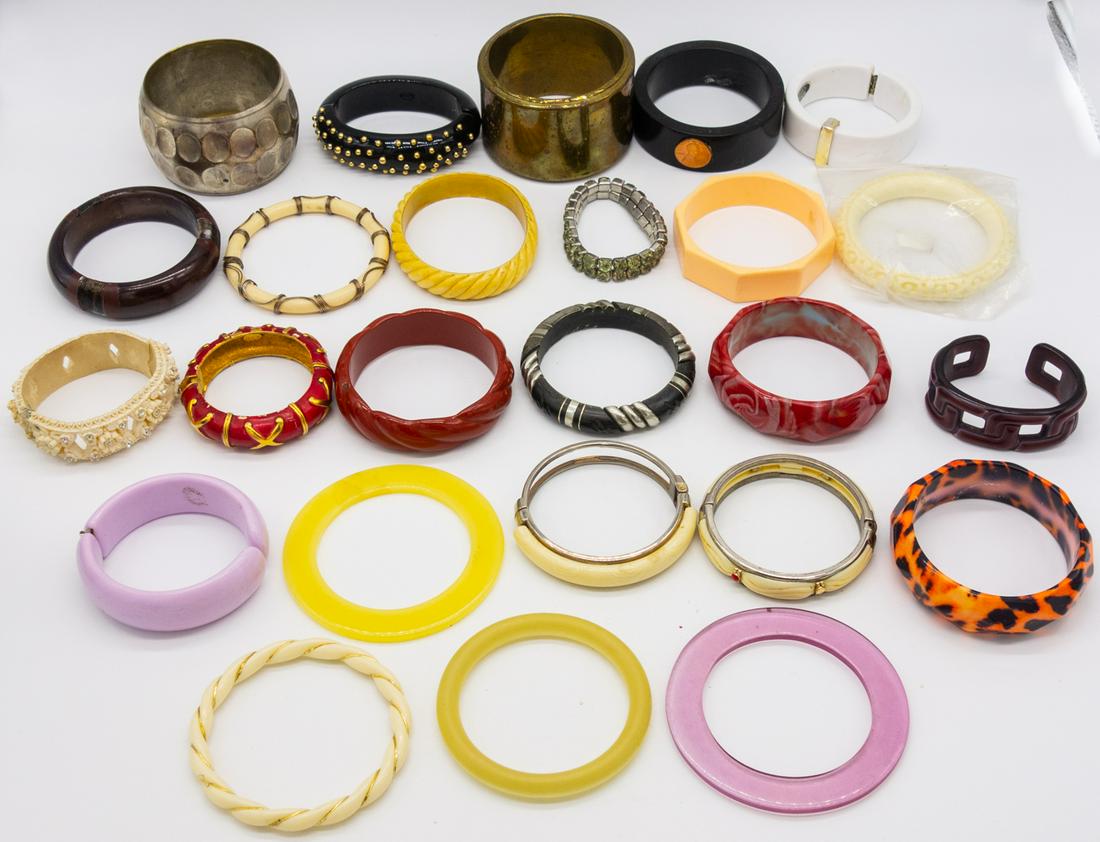 Vintage Lot 25 Ladies Bracelets incl Wood, Brass (1 of 1)