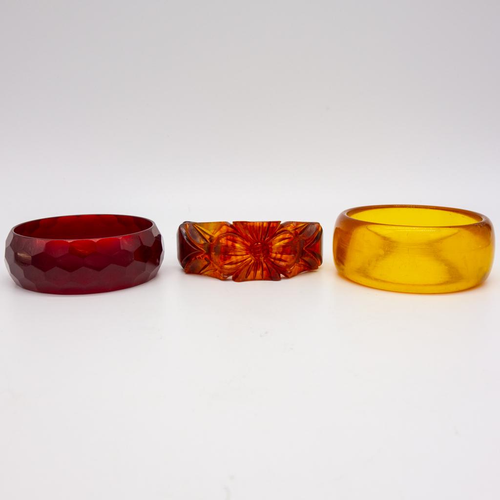 Vintage Lot 3 Bakelite Bracelets incl Honeycomb, Carved (1 of 1)