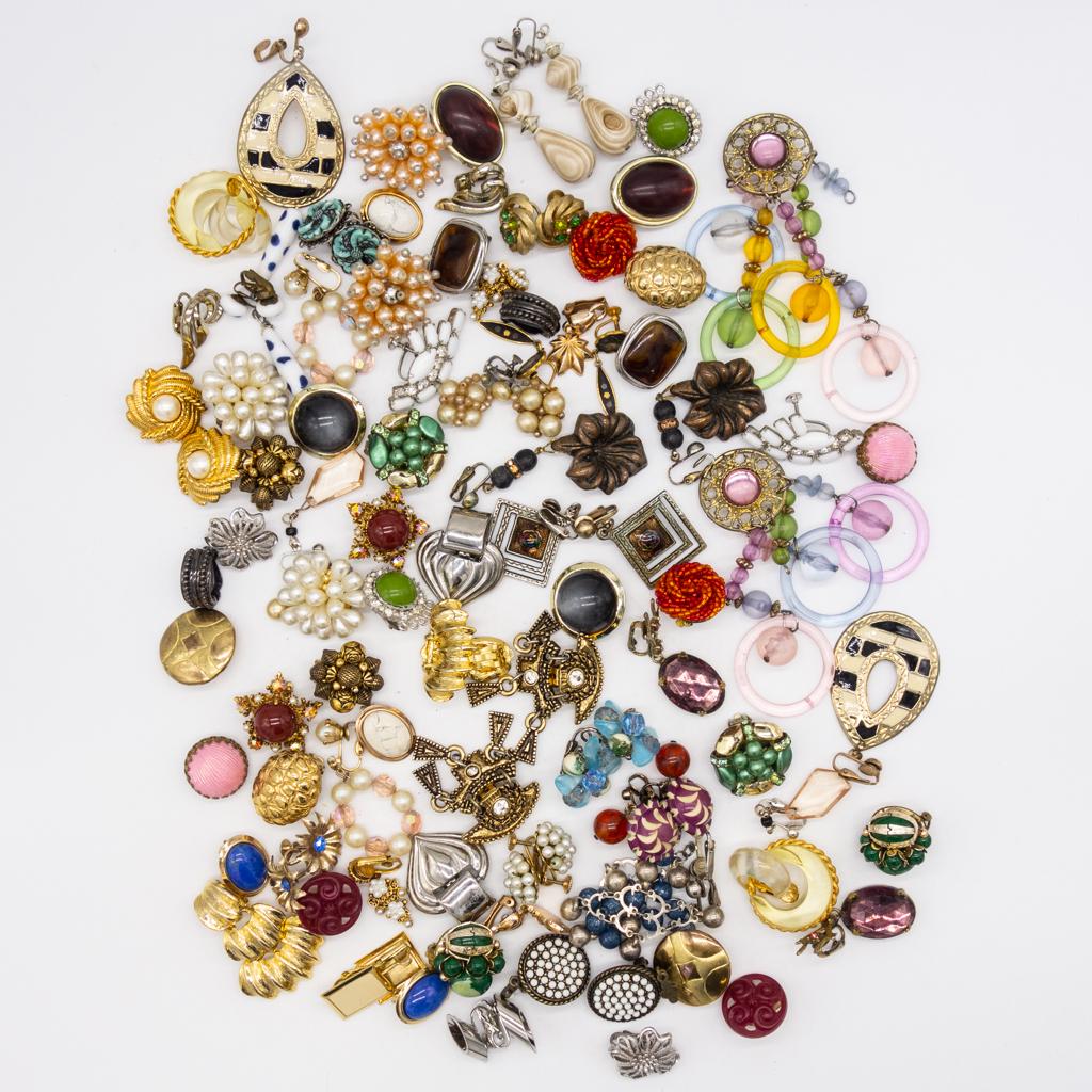 Vintage Lot of 50 Pairs Earrings incl Oscar de la Renta (1 of 2)