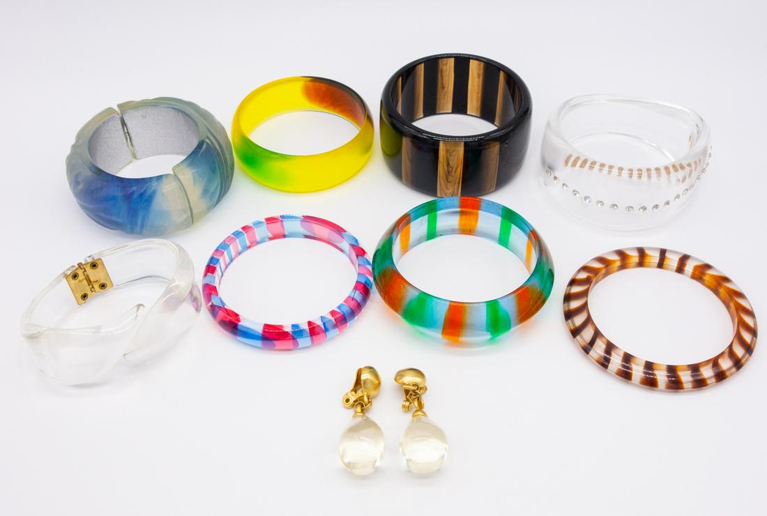 Vintage Lot 8 Bracelets incl Pop Art, Hinged Bypass (1 of 1)