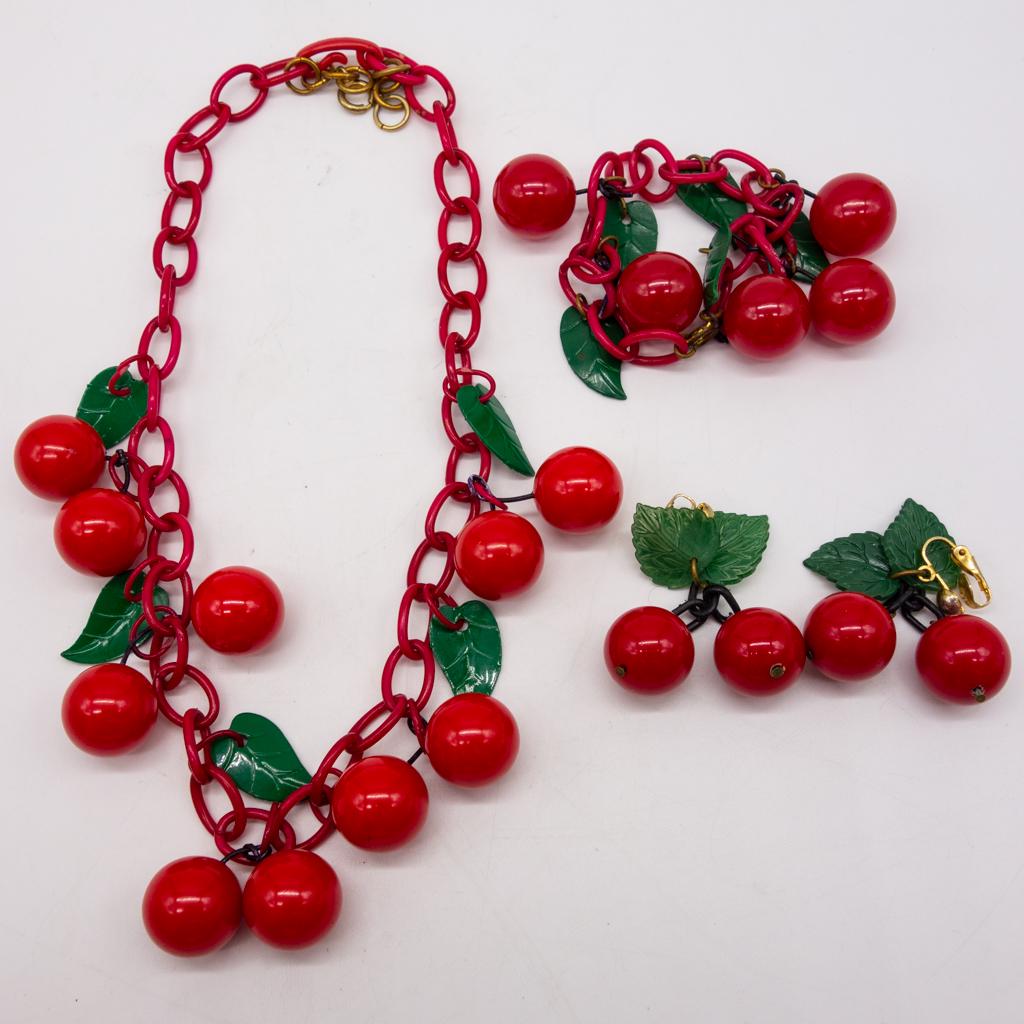 Bakelite Plastic Cherry Necklace Bracelet Earrings (1 of 1)