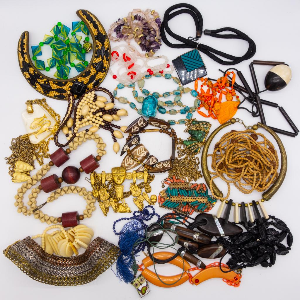 Vintage Lot 25 Necklaces incl Tribal, Hattie Carnegie (1 of 1)
