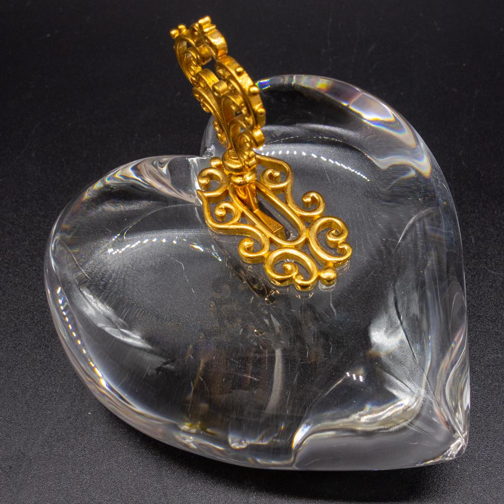 Steuben Crystal 18K Gold Key to my Heart Paperweight (1 of 11)