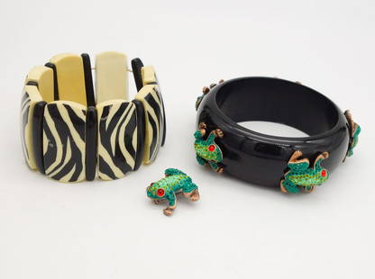 Vintage Mid Century Jewelry incl Zebra Stripe Panel Bracelet, Frog Pin, and Frog Decorated Bangle: This is a vintage group of Mid Century jewelry including a zebra print panel bracelet, a rhinestone frog pin and a black bangle bracelet decorated with more rhinestone encrusted green enamel frogs. 