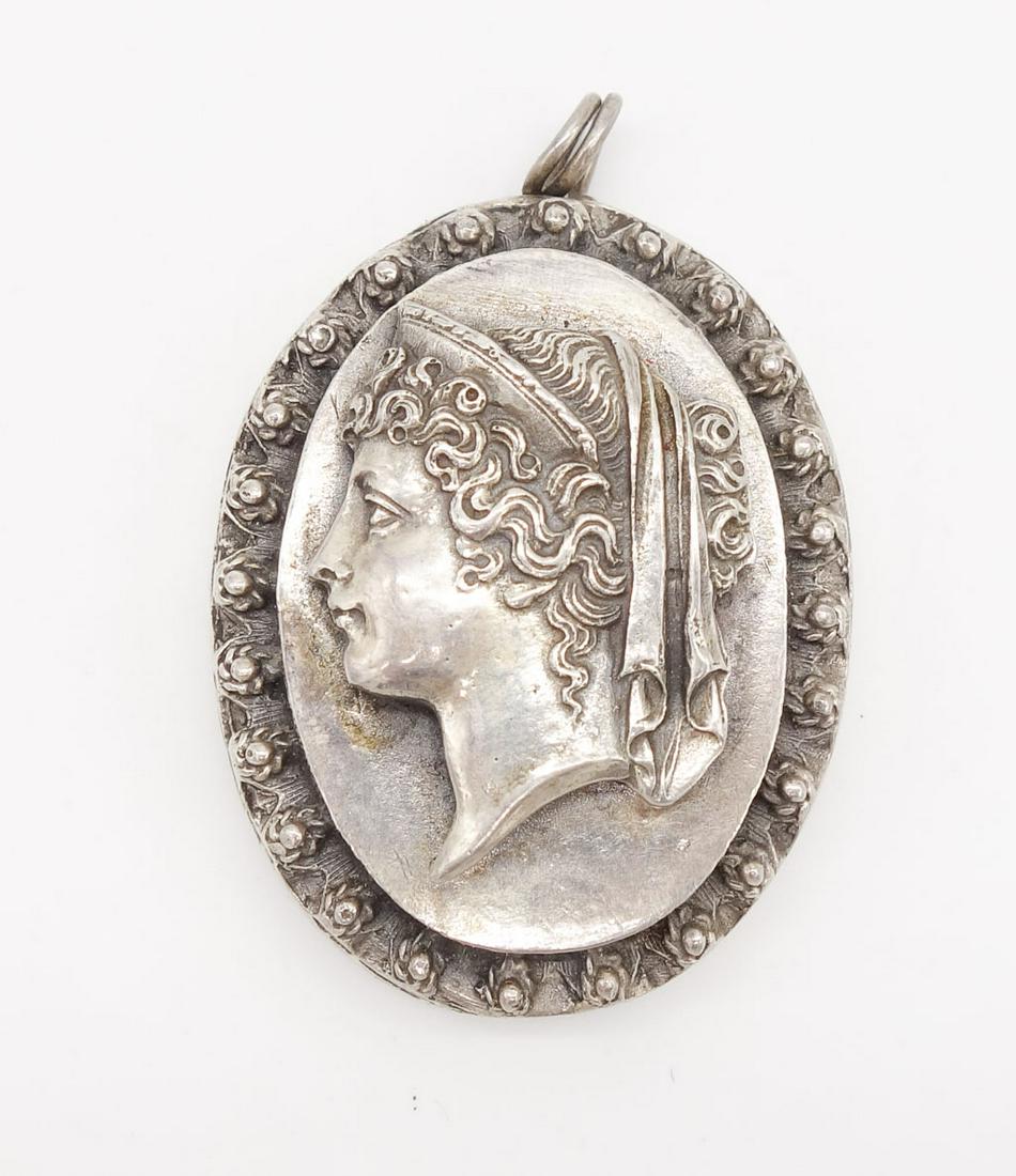 Vintage Henryk Winograd 999 Sterling Silver Repousse Cameo Pendant (1 of 3)