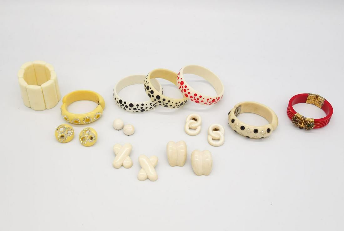 Vintage Mid Century Lot Jewelry incl Bangle Stretch Hinged Bracelets, 5 Pairs Earrings Von Musulin (1 of 4)