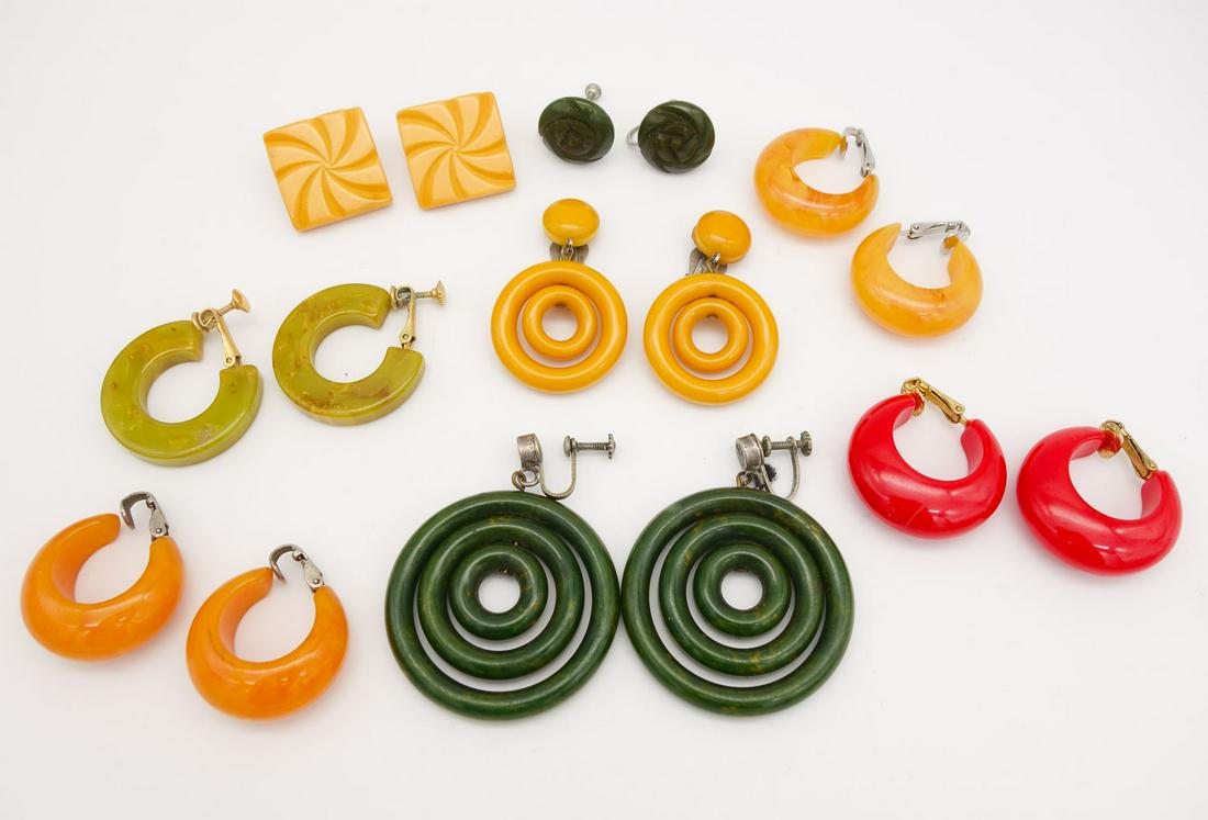 Vintage Mid Century Colorful Lot Bakelite Earrings and Pair of Carved Buttons (1 of 2)