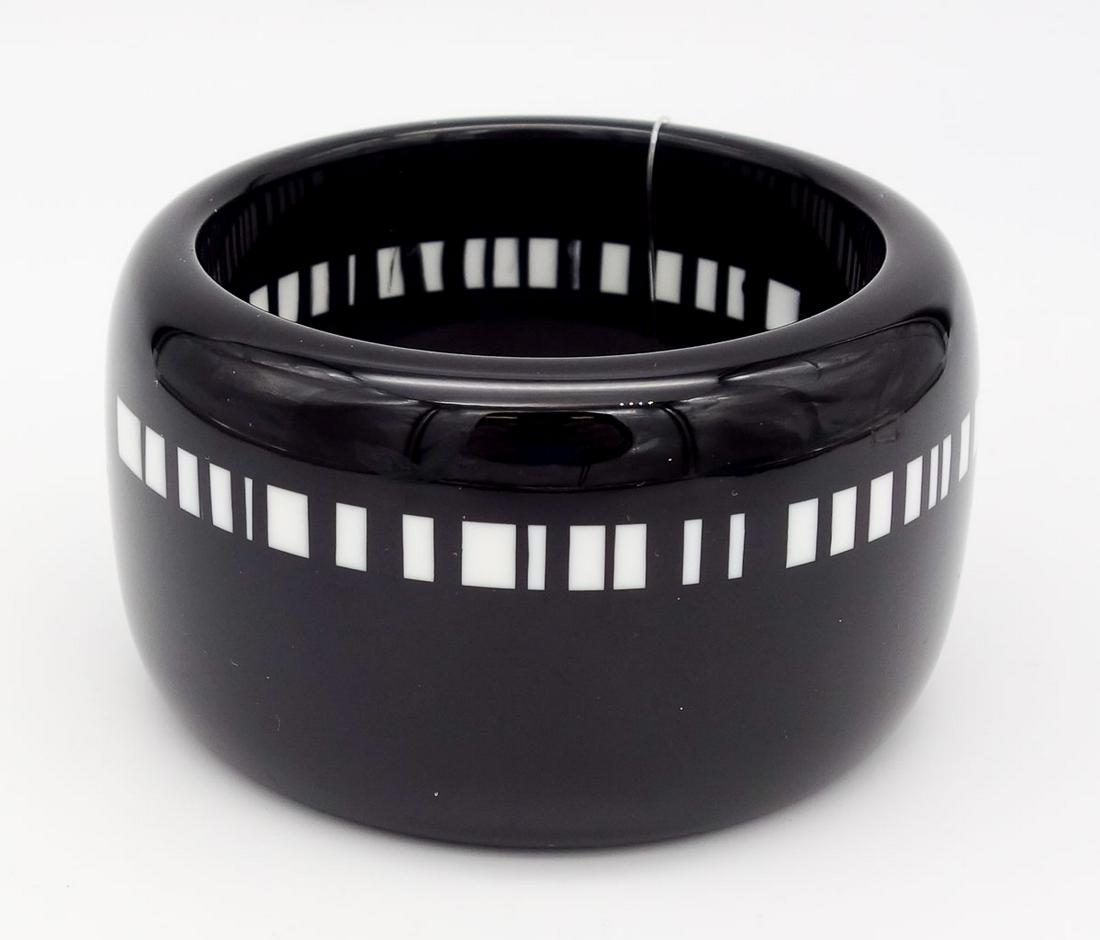 Sobral Pop Art Black and White Stripe Resin Wide Cuff Bracelet (1 of 3)