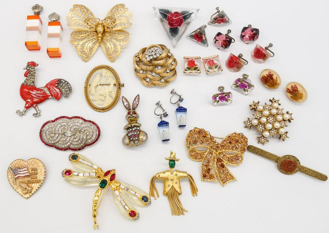 Vintage Lot Jewelry incl Lucite w Suspended Flowers, KJL, Panetta, Goldstone (1 of 5)