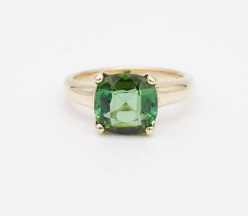 Vintage 14K Gold Green Tourmaline Ring Size 5.25: This is a vintage ladies ring rendered in fine 14K gold featuring a large prong set green tourmaline gemstone. The ring is a size 5.25US and it weighs a total of 4.2g. The stone measures 8.1 x 8.1 x