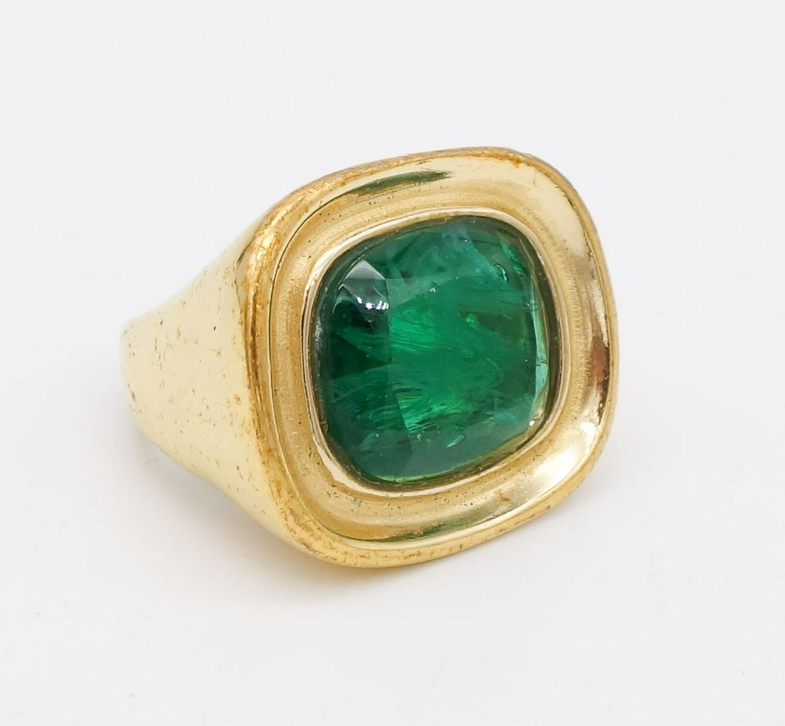 Vintage Green Stone Gripoix Large Gold Tone Ring Size 7.75 (1 of 4)