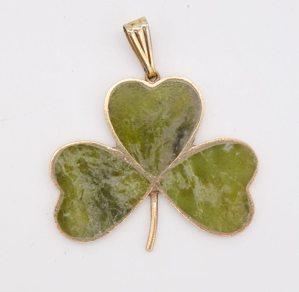 Vintage Irish 9K Gold Green Marble Clover Necklace Pendant (1 of 2)