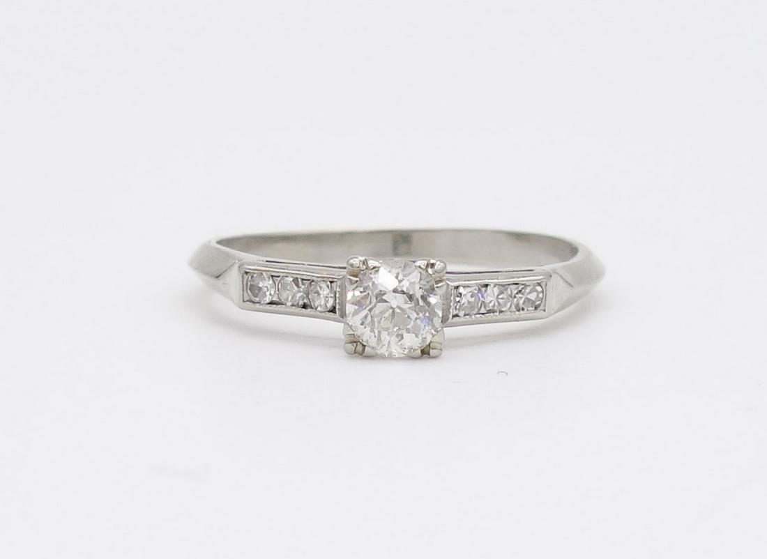 Vintage 18K White Gold Diamond Engagement Ring Size 6 (1 of 5)