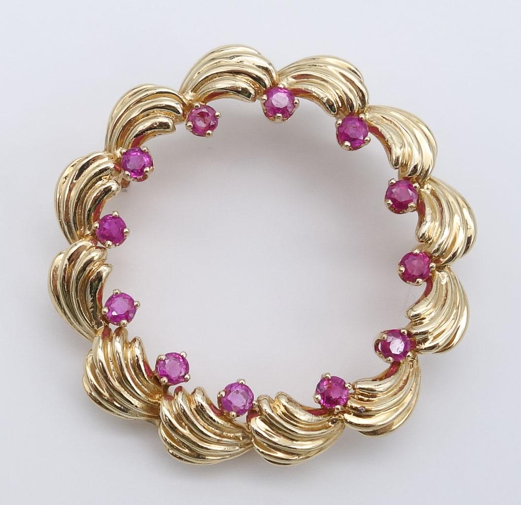 Vintage 14K Gold Tiffany Co Ruby Scalloped Circle Brooch w Box (1 of 6)