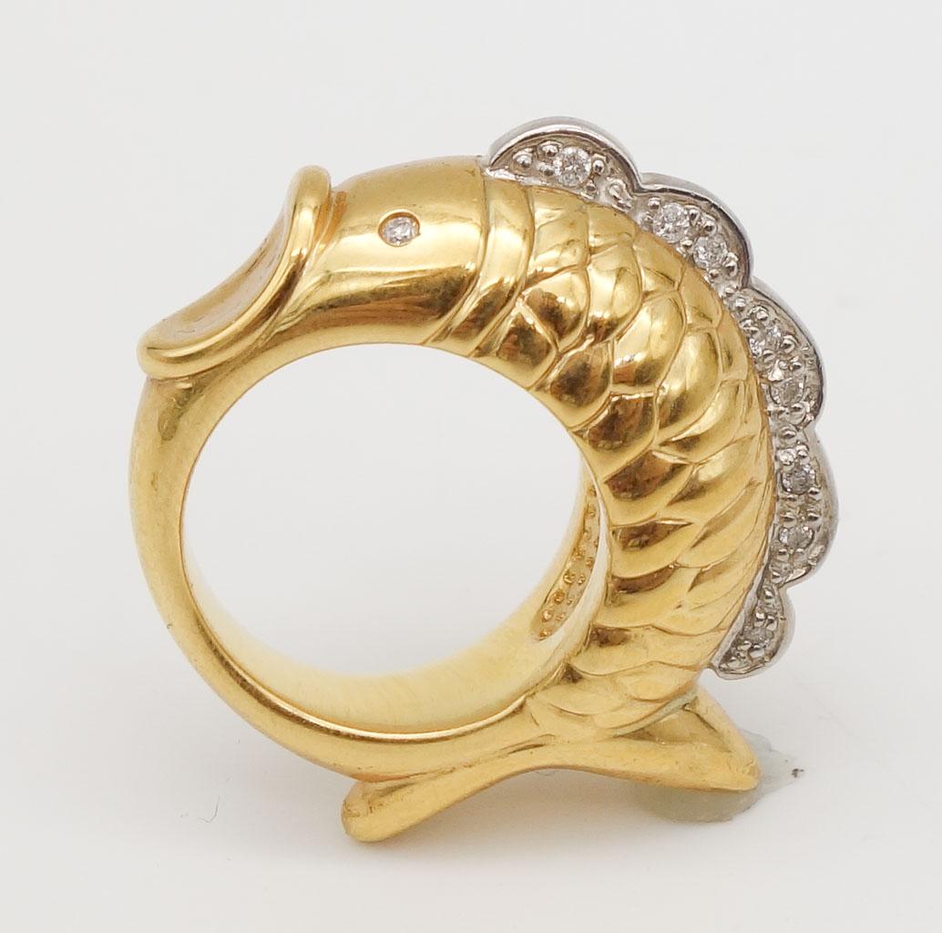 Vintage Unusual 14K Gold Diamond Leaping Figural Fish Ring Size 5 (1 of 8)