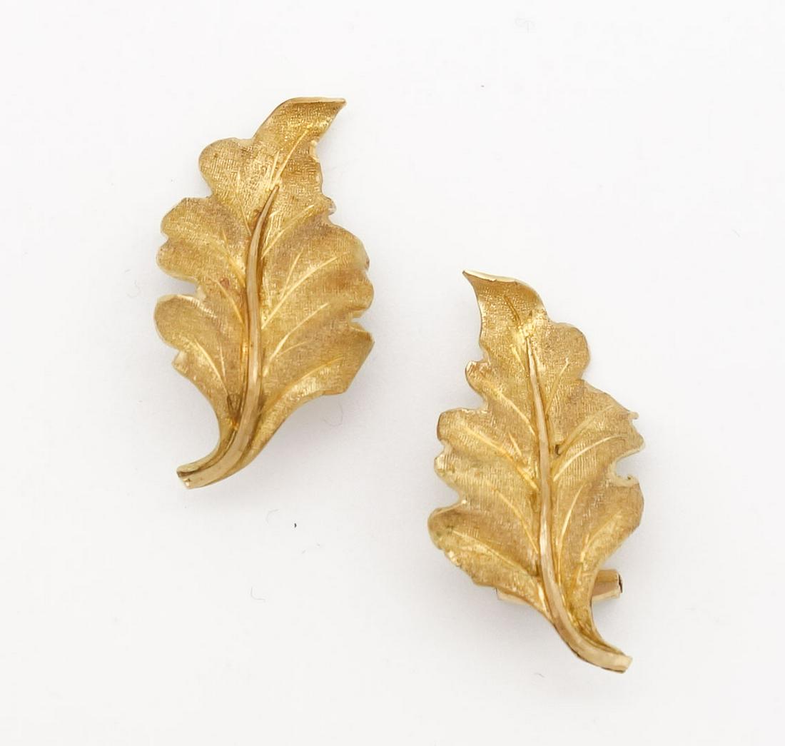 Vintage Italian Designer Buccellati 18K Gold Leaf Motif Earrings w Orig Folder (1 of 9)