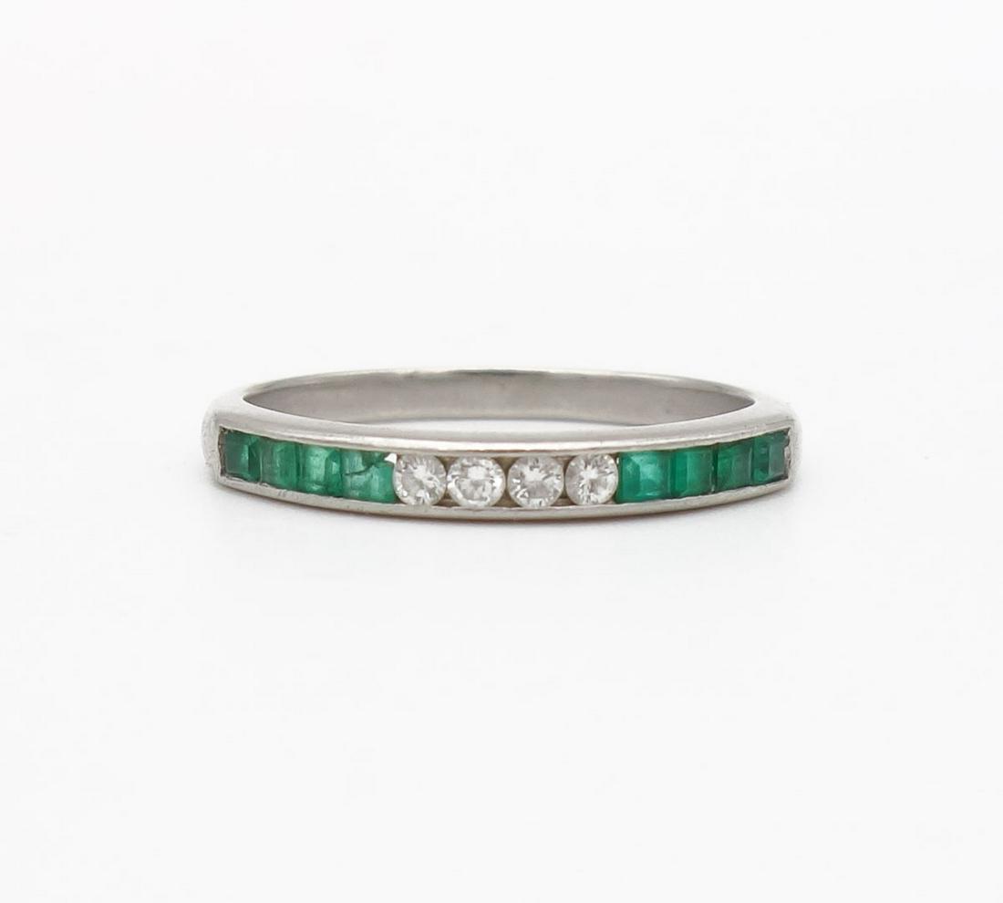 Vintage Platinum Emerald Diamond Ladies Ring Band Size 8 (1 of 5)