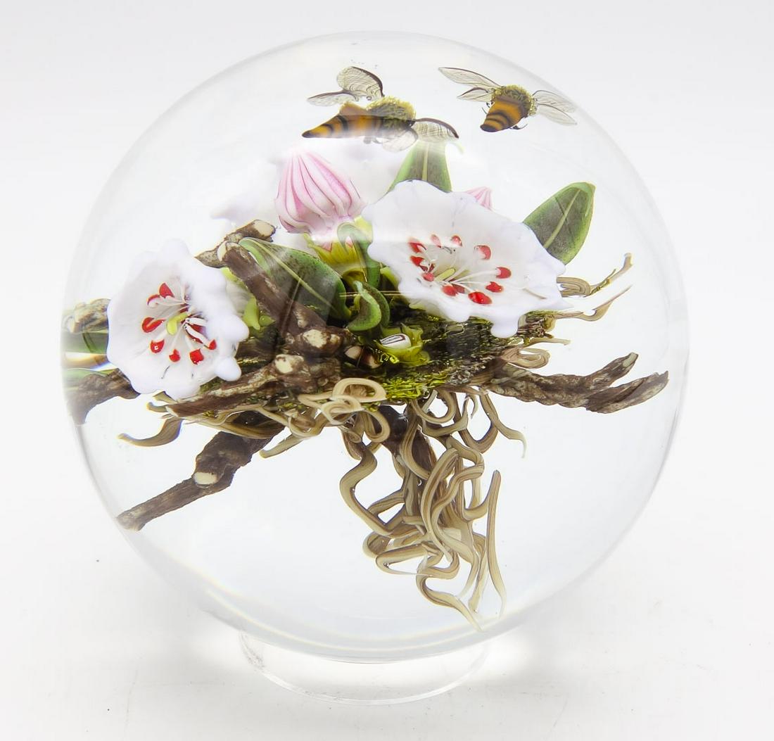 Paul Stankard Glass Botanical Honey Bee "Fertile" Orb Paperweight (1 of 12)