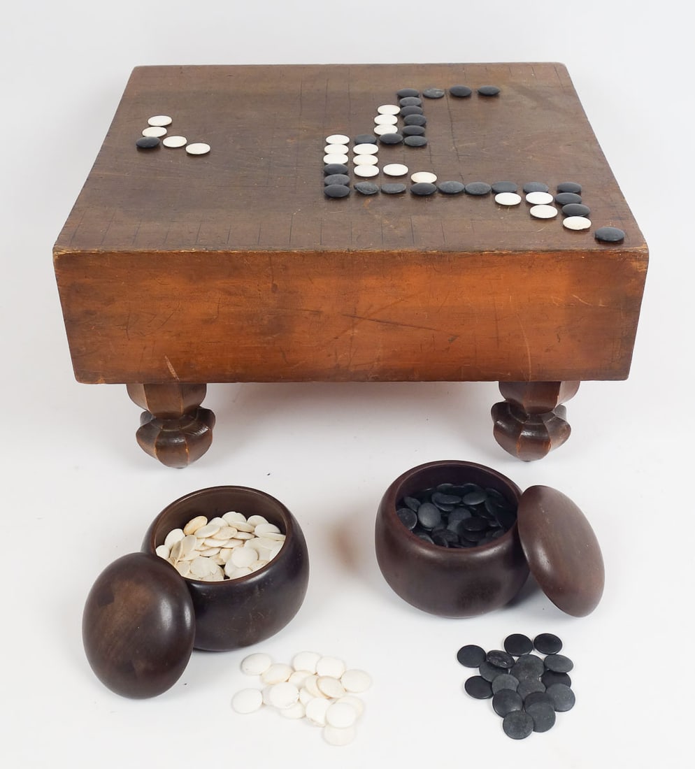 Antique Japanese Wooden Goban Go Game Board w Slate and Shell Stones (1 of 10)