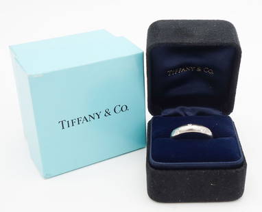 Tiffany Co Etoile Platinum Diamond Wedding Band Ring w Case, Box: This is a modern and streamlined, yet perfectly timeless Tiffany & Co Etoile band ring with round brilliant diamonds set in platinum. Accompanied by original Tiffany case and box. The diamonds are VS